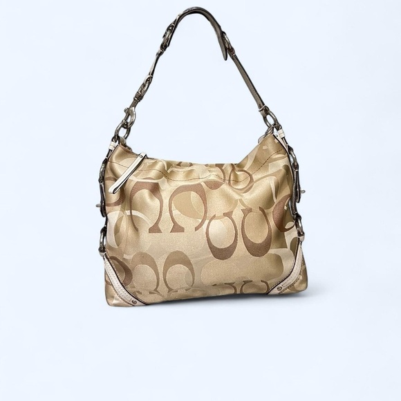 Coach - Picture 12 of 16